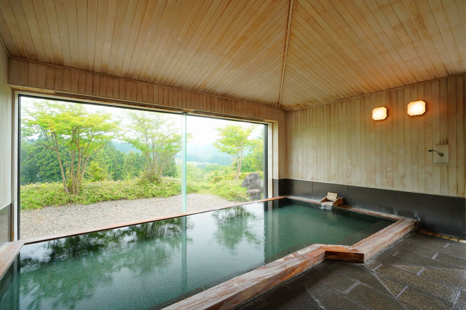 メナード青山リゾート ふろむな倶楽部 会員特典 優待サービス