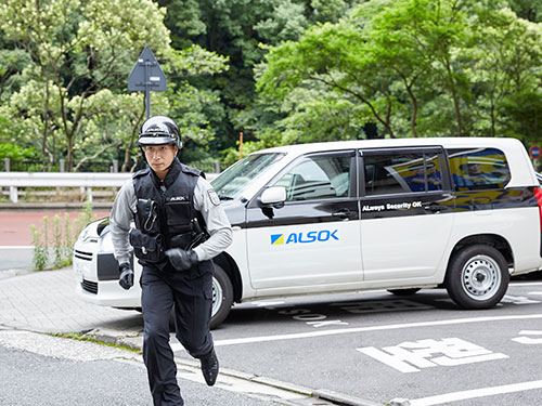 ̍K[h}ƁAŐṼeNmW[ňSSB